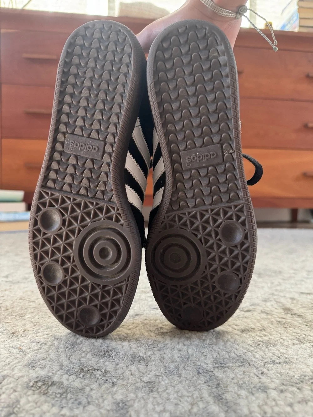 adidas classic low